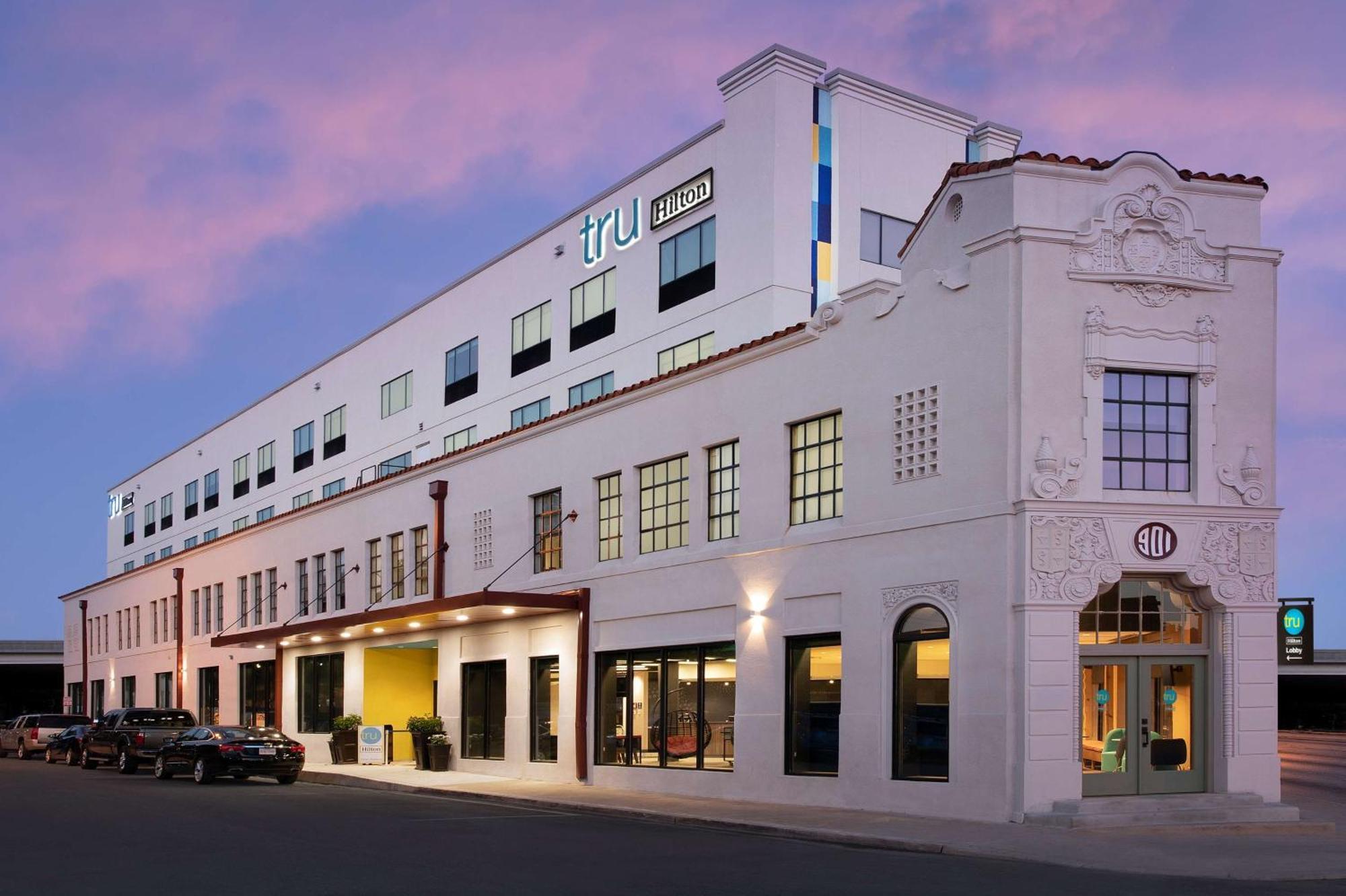 Tru By Hilton San Antonio Downtown Riverwalk Exterior photo